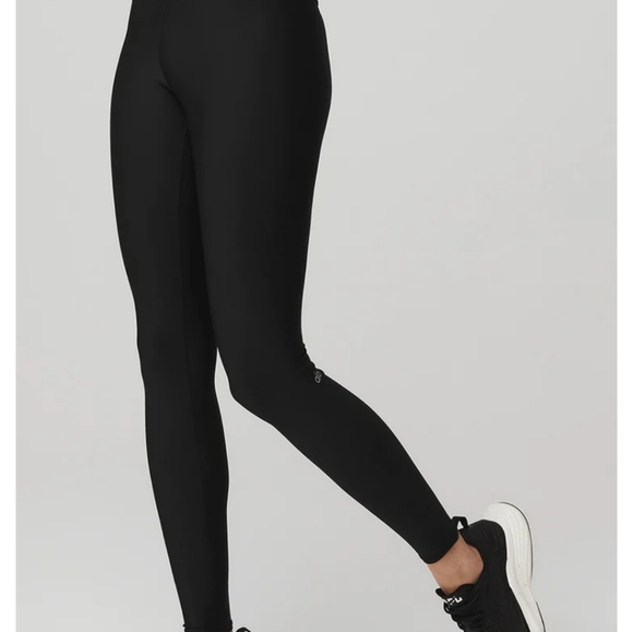 ALO Yoga Pants - ALO Yoga black leggings
